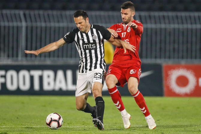 Bojan Ostojić još godinu dana u crno - belom dresu