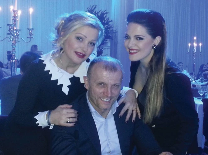 Perica Đorđević sa suprugom i kćerom