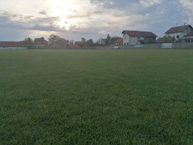 Stadion Proltera, Dvorovi