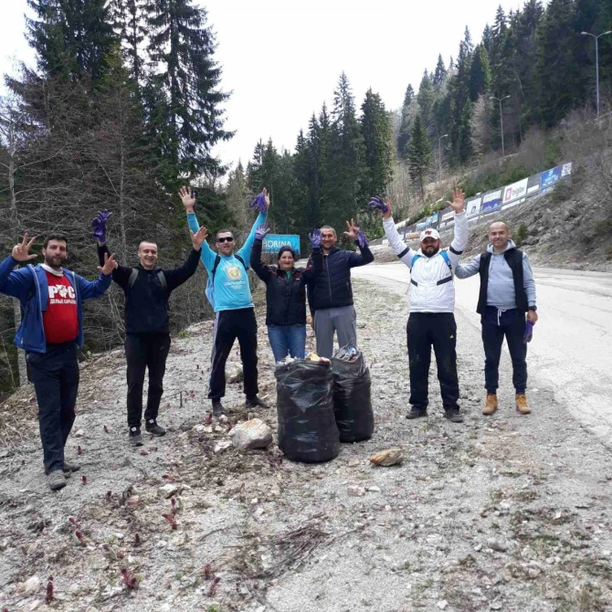 Radnici OC Jahorina čiste planinu