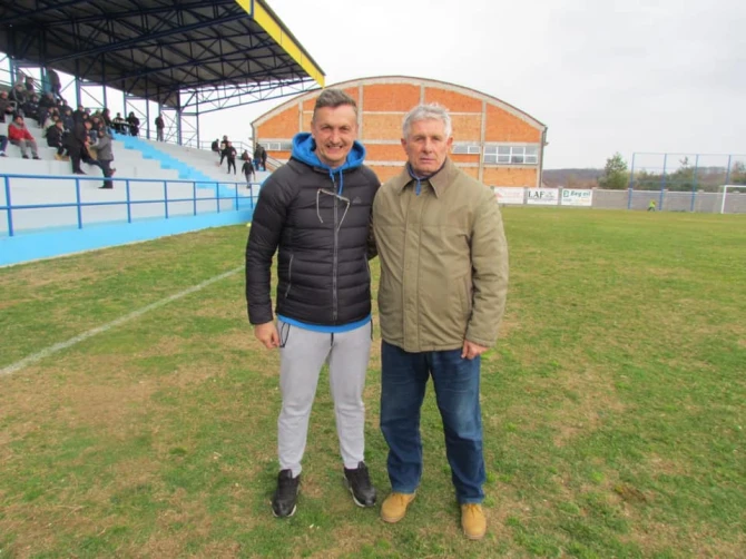 Stevo Blagojević sa desne strane