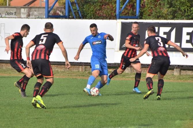 Mahir Karić, plavi dres