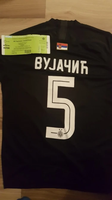 Dres Igora Vujačića