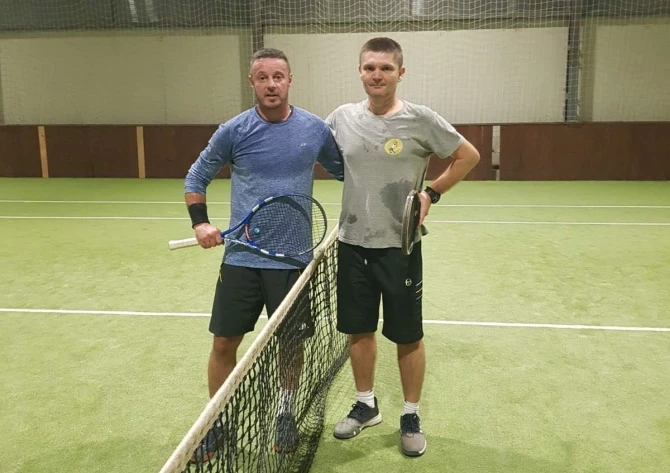 Na slici kapiteni Petković i Simanić
