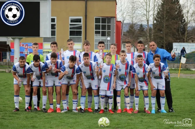 Članovi Škole fudbala Mladost Glamočani