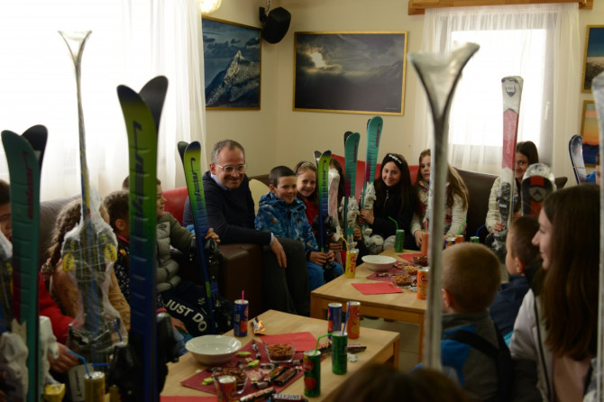 U okviru akcije Hiljadu skija za našu djecu do sada podijeljeno 25 pari skija