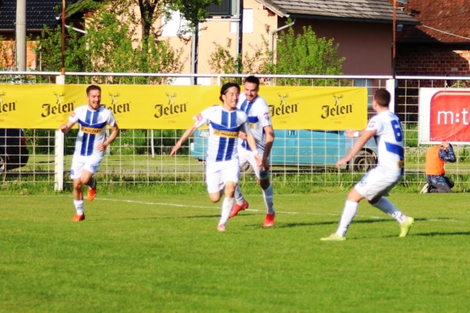 Haru slavi prvi gol Foto/ Dragoja Timarac - FK Omarska