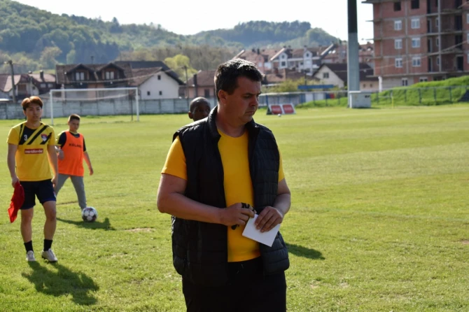 Magazin ne sjedi više na klupi/ Alfa Modriča