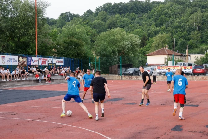 Seniori pauziraju u četvrtak, nastupaju djeca i veterani/ Predrag Krstović