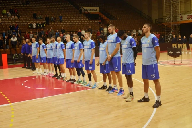 Sokolovi opet poraženi/ OKK Sloboda