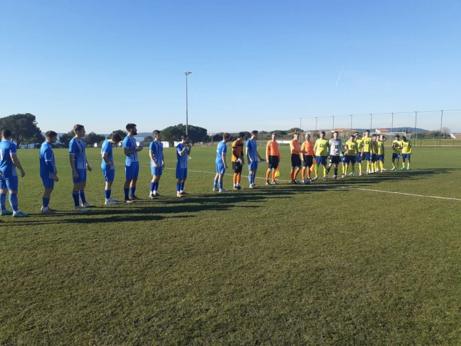 Ekipe pred start utakmice FOTO: Rudar Prijedor