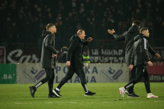 Trenutak prekida susreta Sarajevo - Borac FOTO: FK Borac/N. Kulaga