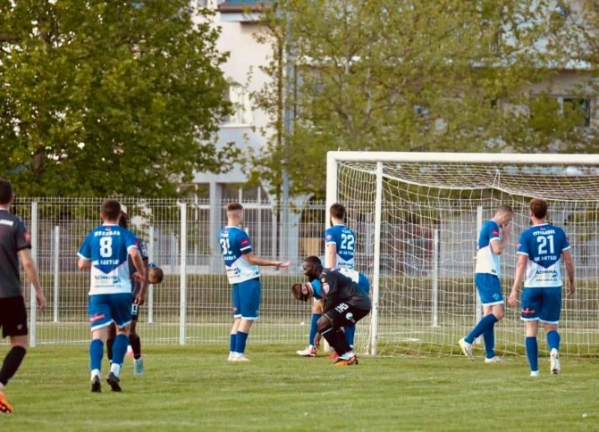 Detalj sa utakmice u Laktašima FOTO: FK Laktaši