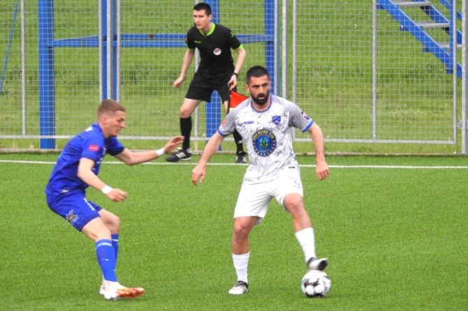 Miloš Perović (desno) u dresu Krupe FOTO: arhiva sportdc