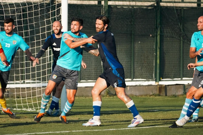 Abrego i Livaja u duelu na pripremama/ HŠK Posušje