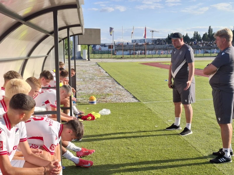 Juniori I Pioniri Crvene Zvezde Igrali Protiv Sloge U Doboju Foto