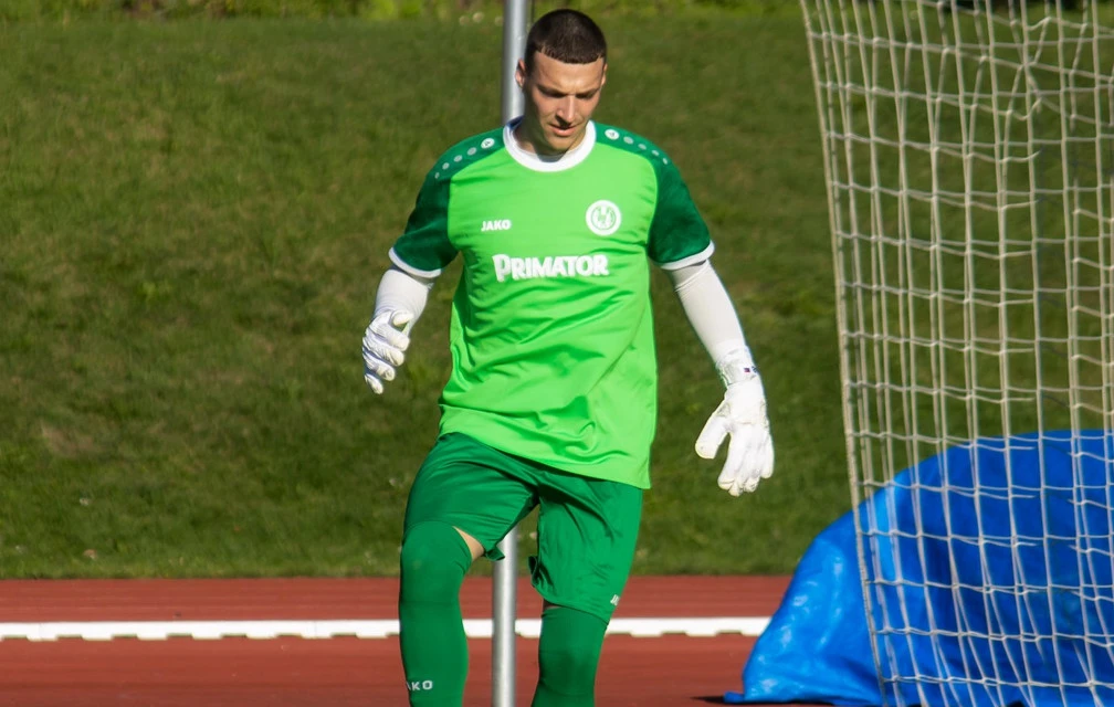 Andreja Banasevic Na Golu Sutjeske