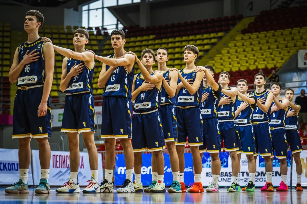 U16 reprezentacija BiH pred duel sa Švedskom. Foto: FIBA