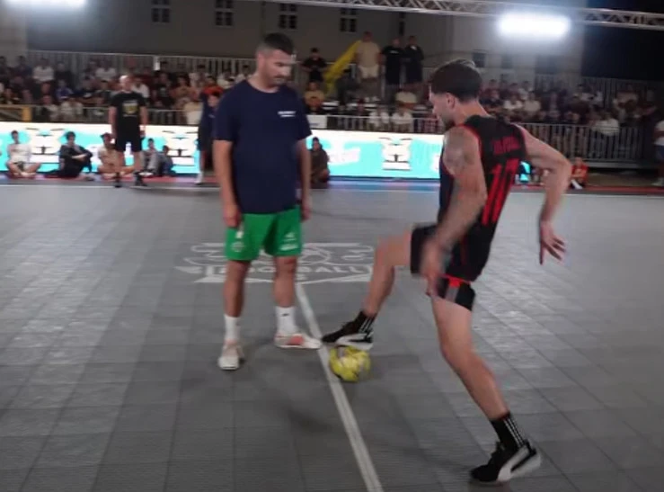Dzombica Rival Nije Nimalo Impresionirao