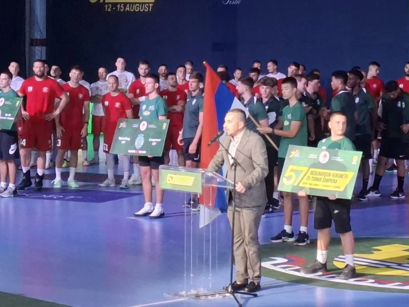 Medjunarodni Rukometno Tv Turnir Ssmpiona Doboj Premijer Savo Minic Otvorio Rukometno Spektak
