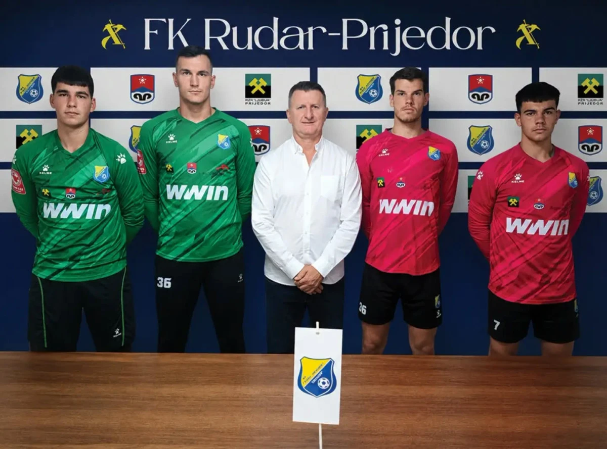 Dalibor Dragić sa golmanima FOTO: FK Rudar Prijedor