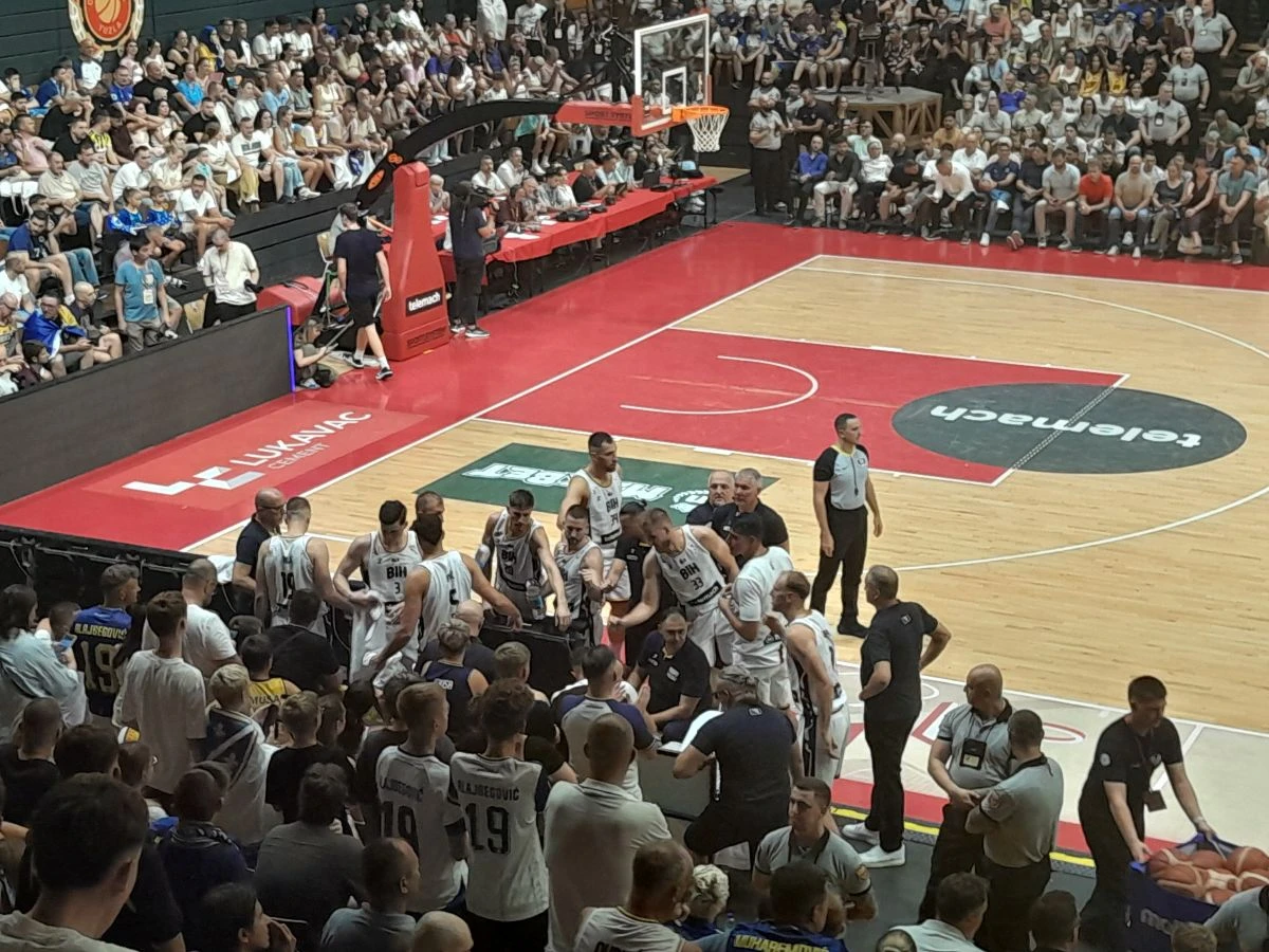 Bih Srusila Italiju U Grotlu Mejdana Nurkic Predvodio Zmajeve Do Istorijske Pobjede I Povratka U Bor