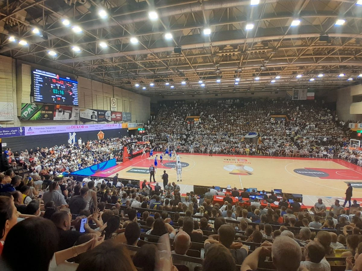 Bih Srusila Italiju U Grotlu Mejdana Nurkic Predvodio Zmajeve Do Istorijske Pobjede I Povratka U Bor