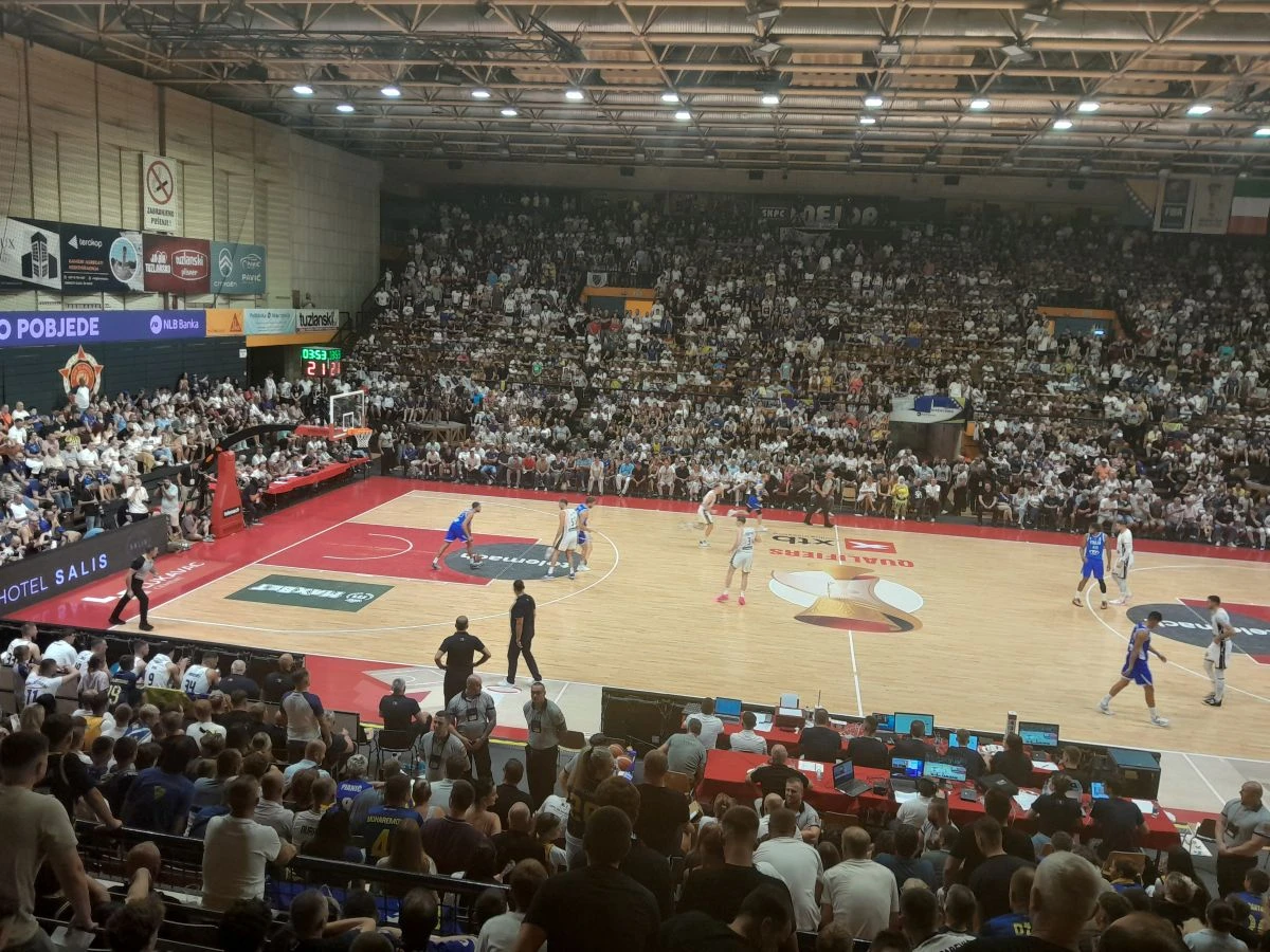 Bih Srusila Italiju U Grotlu Mejdana Nurkic Predvodio Zmajeve Do Istorijske Pobjede I Povratka U Bor