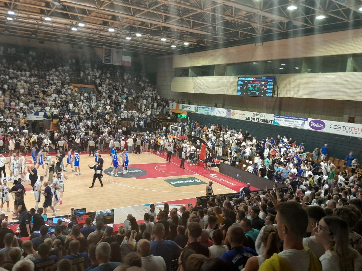 Bih Srusila Italiju U Grotlu Mejdana Nurkic Predvodio Zmajeve Do Istorijske Pobjede I Povratka U Bor