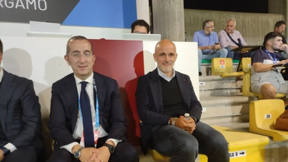 Italijani Pisu Borac Zamka Za Atalantu
