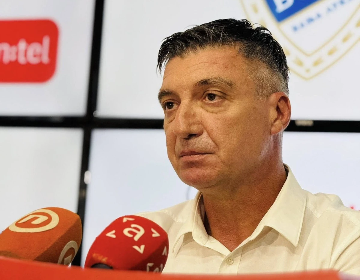 Marinovic Pred Siroki Na Pauzu Sa Nova Tri Boda