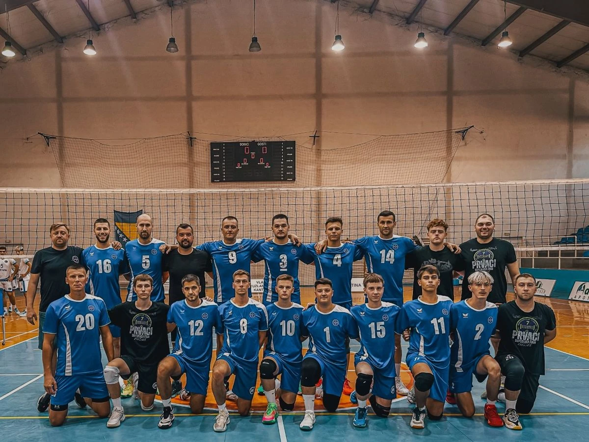 Pobjednici 25. Memorijala „Elmir Elo Salihović“, ekipa OK 7 Lukavac. FOTO: Fejsbuk/OK 7 Lukavac