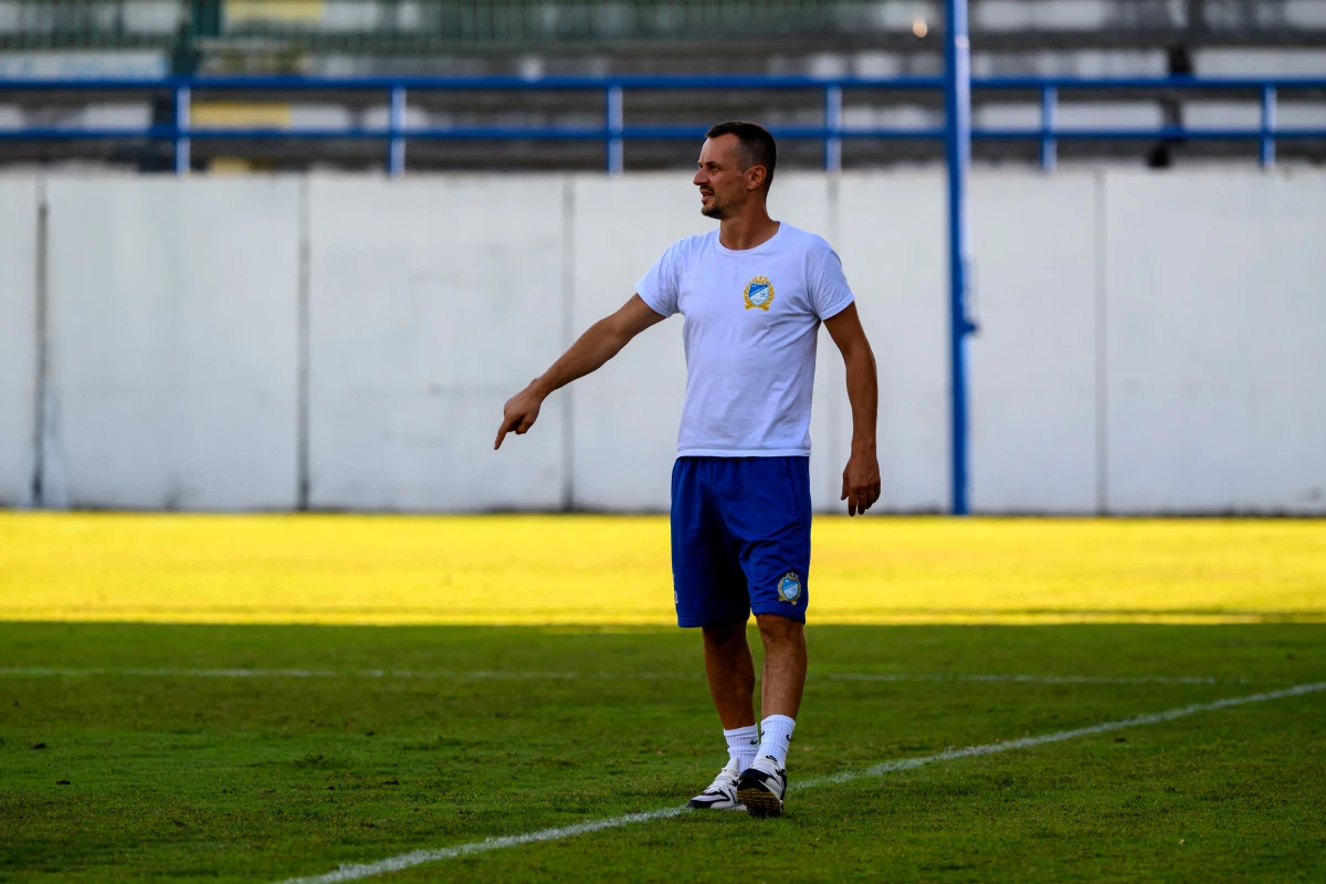 Muminović opet improvizuje/ Vasilije Marković