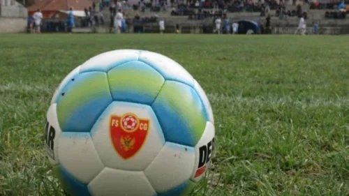 Bokelj pao u Tuzima, Mladost na bod od lidera