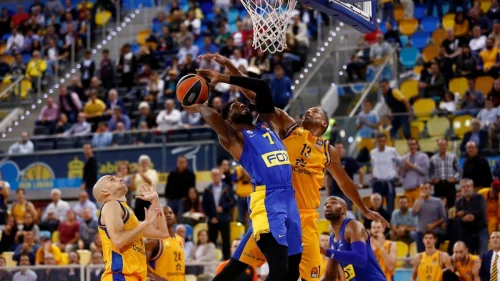 EL: Efes siguran protiv Makabija