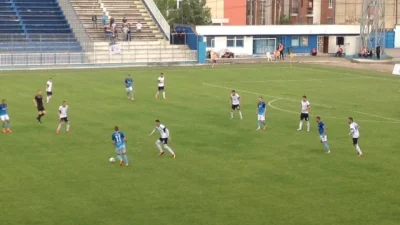 Incidenti u Novom Pazaru: Kod rezultata 1:1, dosudjen penal za Radnički na pritisak fudbalera domaćih, sudija promenio odluku!