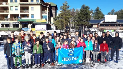 Plivači PVK „ Leotar “ nadmašili sva očekivanja – pehar i četrdeset osam medalja