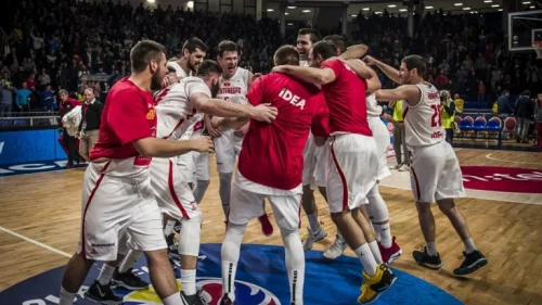 Crnogorci na korak od Kine