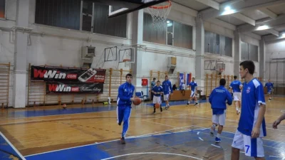 Studenti propali, Prva liga RS