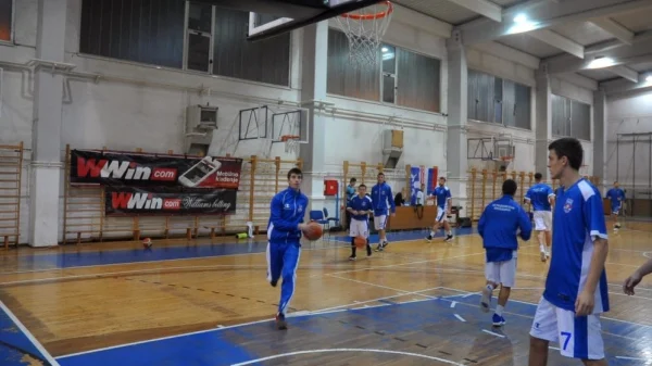 Studenti propali, Prva liga RS