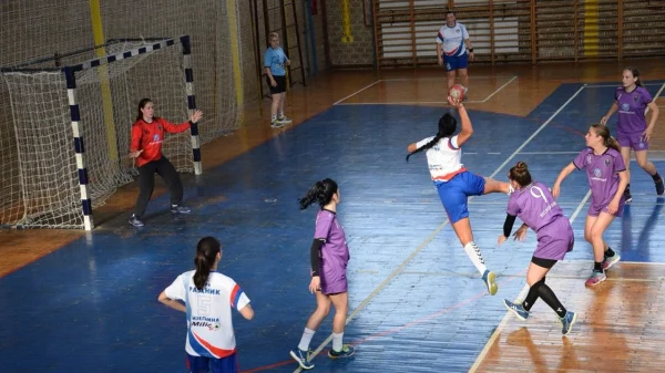 Radnik bolji od lidera, Prva liga RS