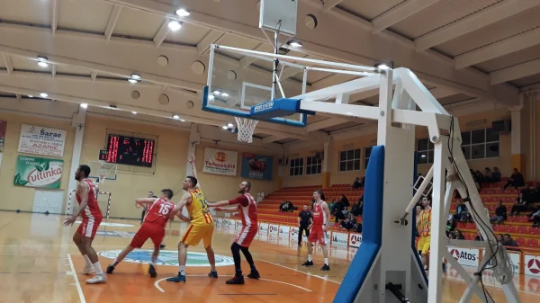 Klemons brži od zvuka sirene, Liga za prvaka