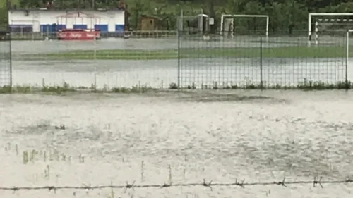 Potopljen teren Mladosti u Glamočanima