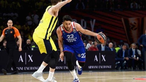 EL: Micić i Larkin rasturili Fener i odveli Efes u finale
