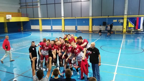 Plus tri za revanš, Premijer liga BiH - Plej of