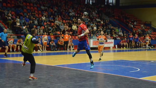 Da se spremi Gračanica, Premijer liga BiH - Plej of