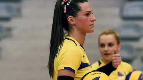 Ajla Paradžik u Francuskoj