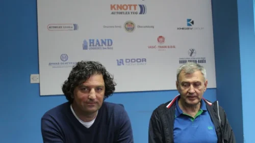 Kompletno rukovodstvo, sportski direktor i trener OFK Bečeja 1918 podneli ostavke
