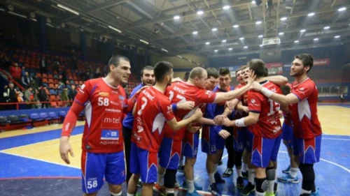 Igrači bi da ostanu, Premijer liga BiH - Plej of