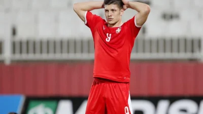Glavu gore Luka i ne mari za komentare nezahvalnika